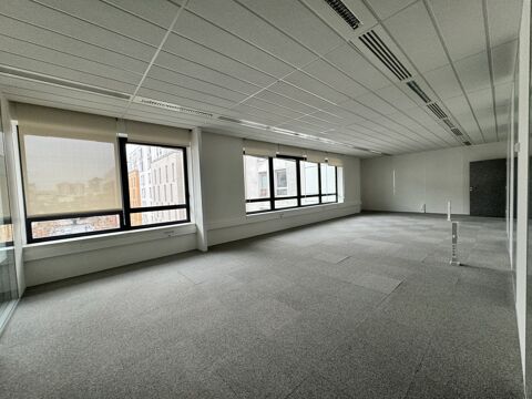   Bureaux - A LOUER - 706 m² divisibles à partir de 353 m² 