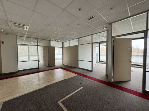   Bureaux - A LOUER - 246 m² non divisibles 
