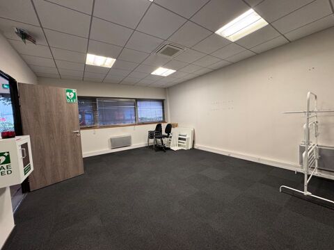   Locaux d'activité - A LOUER - 470 m² non divisibles 