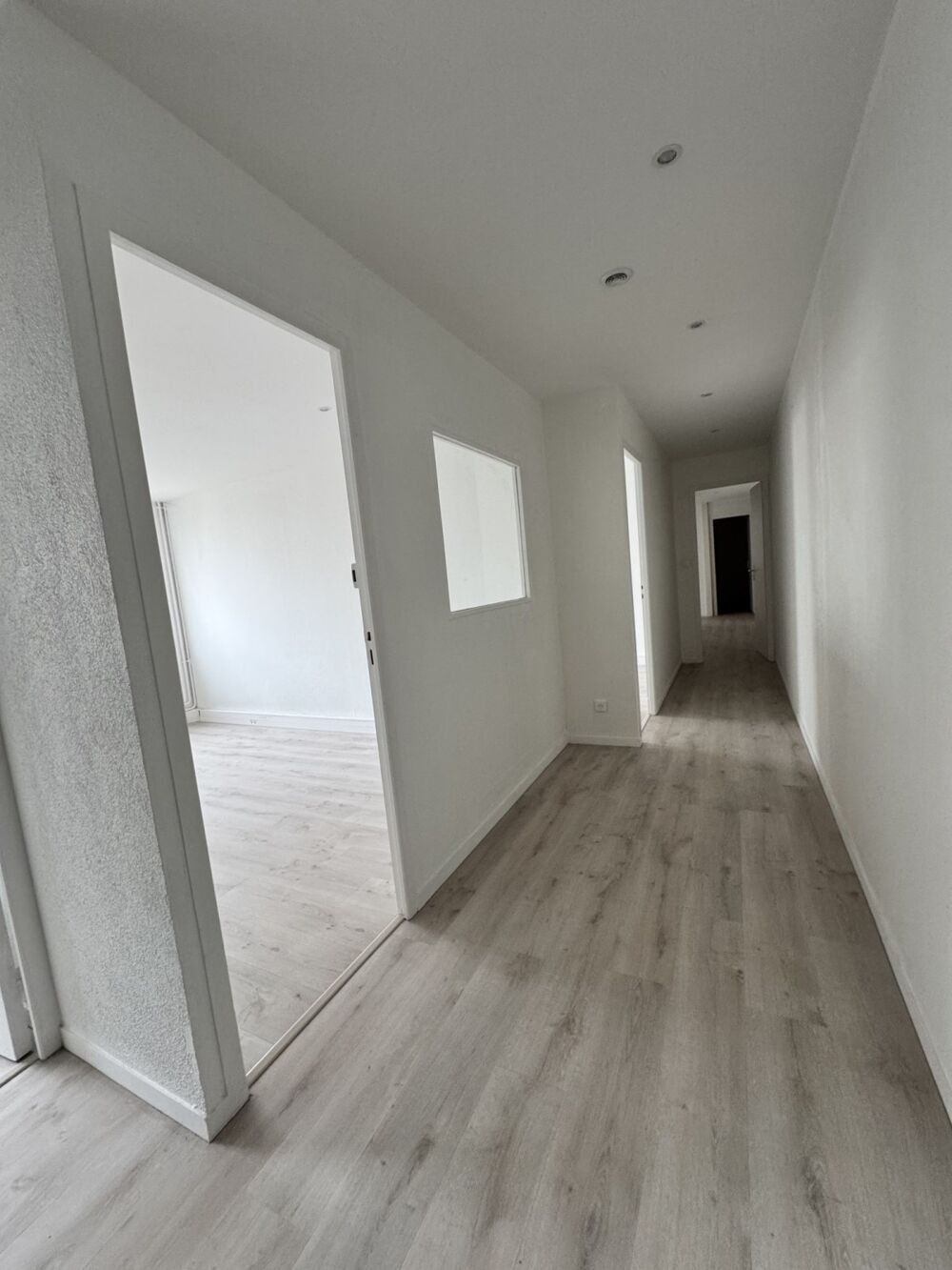   Bureaux - A LOUER - 105 m² non divisibles Osny