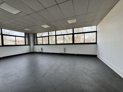 Bureaux - A LOUER - 168 m&sup2; non divisibles 1820 93200 Saint denis