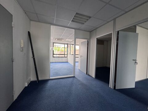   Bureaux - A LOUER - 817 m² divisibles à partir de 61 m² 