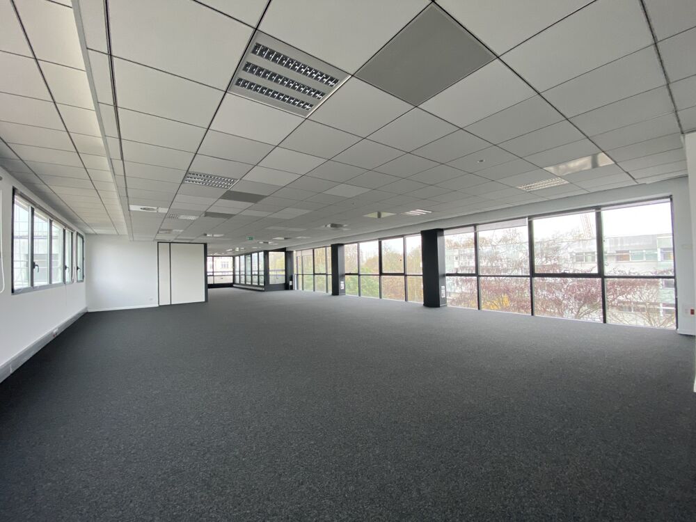   Bureaux - A LOUER - 580 m² divisibles à partir de 260 m² 