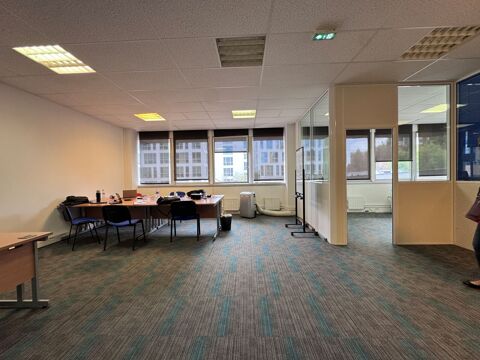   Bureaux - A LOUER - 100 m² non divisibles 