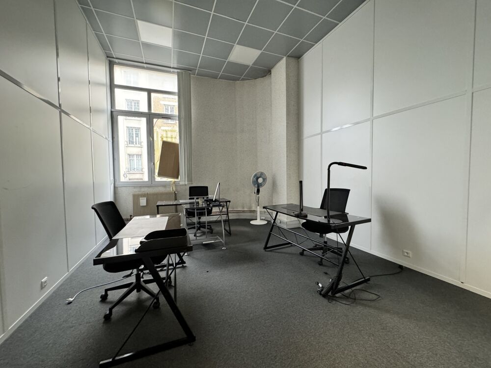   Bureaux - A LOUER - 869 m² divisibles à partir de 24 m² 