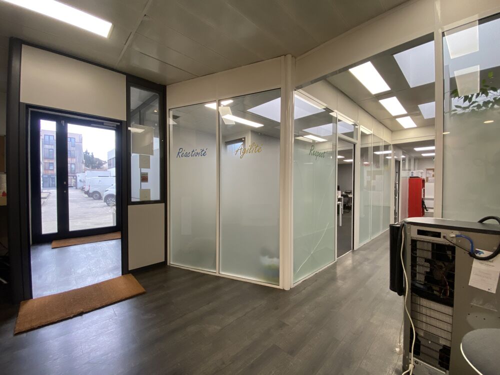   Locaux d'activité - A LOUER - 511 m² non divisibles Ivry sur seine