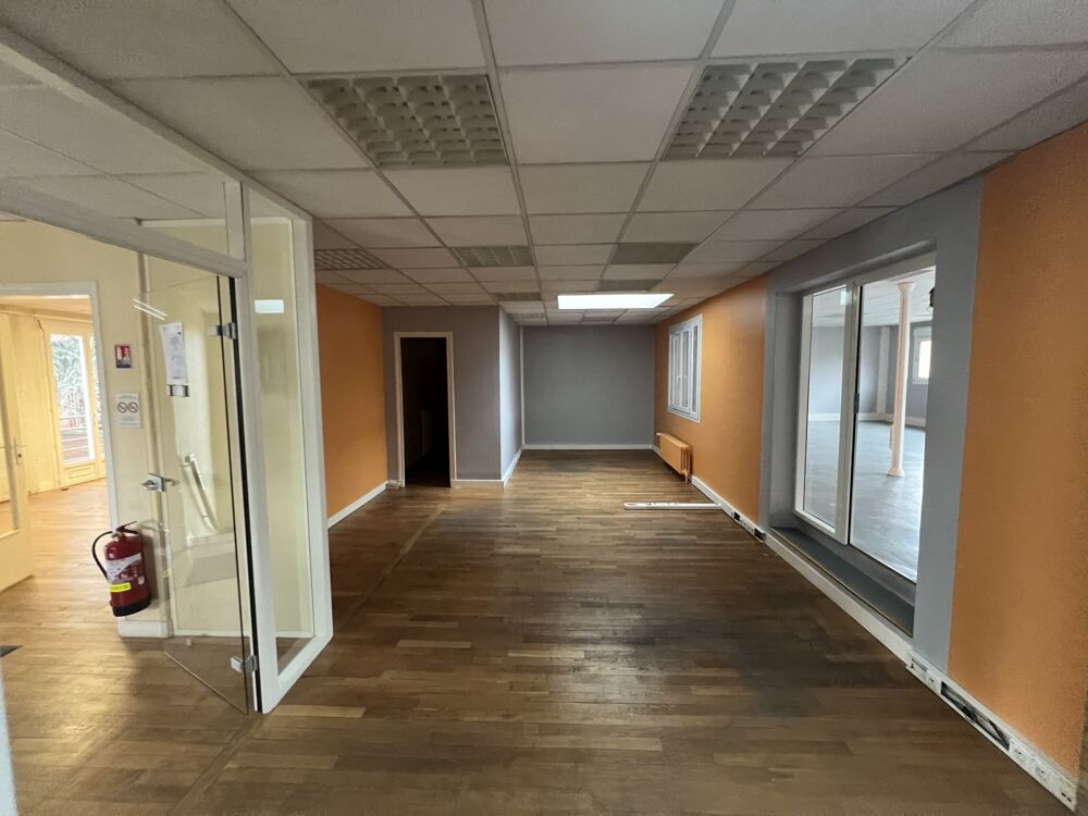   Bureaux - A LOUER - 262 m² non divisibles Le bourget