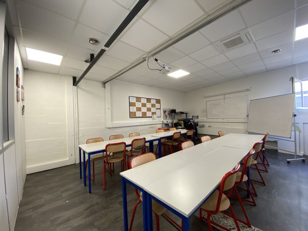   Bureaux - A LOUER - 352 m² non divisibles Montreuil