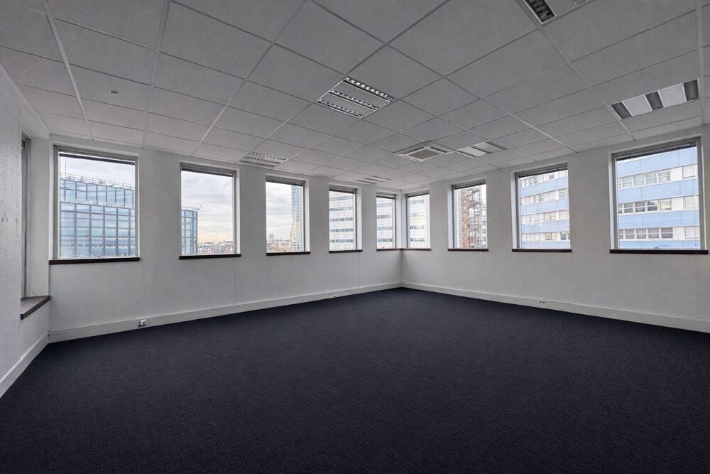   Bureaux - A LOUER - 370 m² non divisibles Montreuil