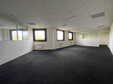   Bureaux - A LOUER - 138 m² non divisibles 
