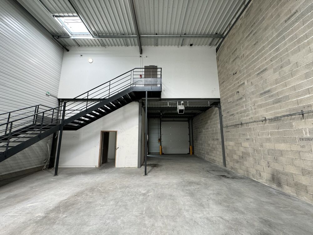   Locaux d'activité - A LOUER - 313 m² non divisibles Aulnay sous bois