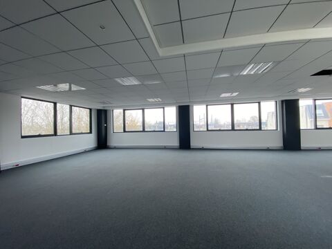 Bureaux - A LOUER - 260 m² non divisibles 3900 77500 Chelles