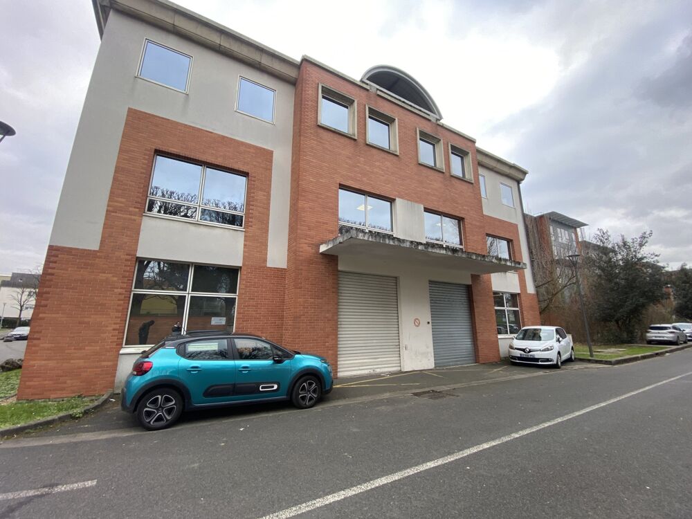   Locaux d'activité - A LOUER - 642 m² non divisibles 