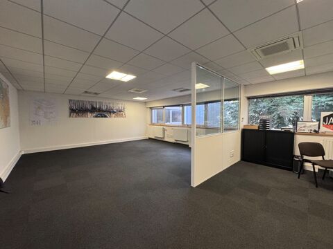   Locaux d'activité - A LOUER - 470 m² non divisibles 