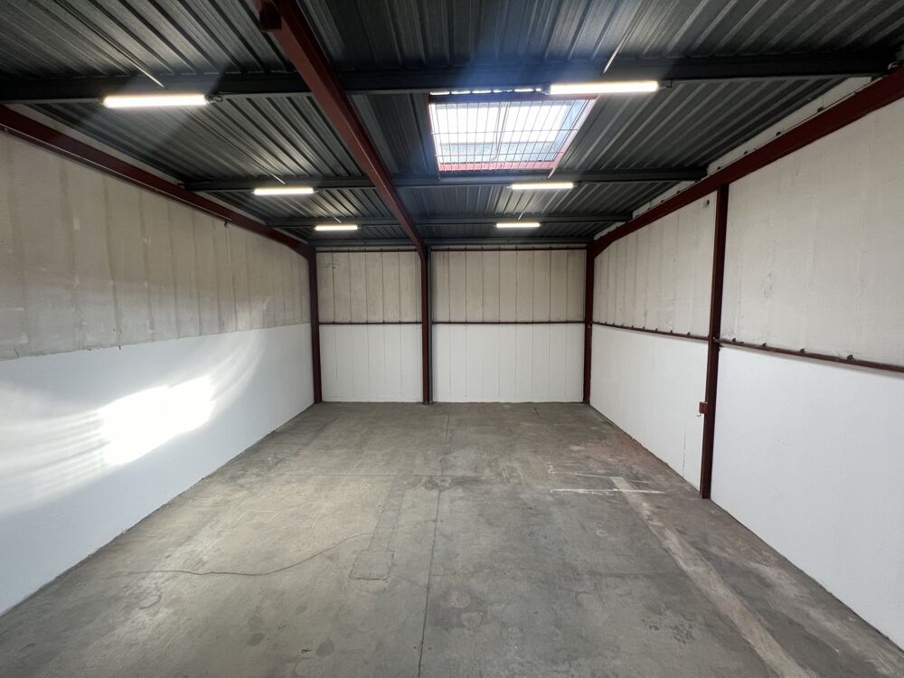   Locaux d'activité - A LOUER - 245 m² non divisibles Champigny sur marne