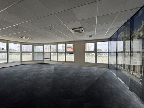   Locaux d'activité - A LOUER - 779 m² non divisibles 