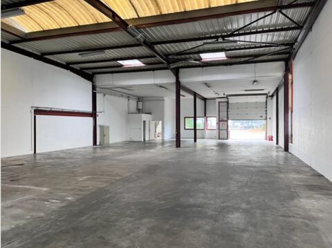 Locaux d'activit&eacute; - A LOUER - 1&nbsp;656 m&sup2; divisibles &agrave; partir de 612 m&sup2; 15180 93150 Le blanc mesnil