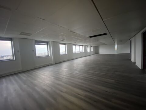   Bureaux - A LOUER - 351 m² non divisibles 