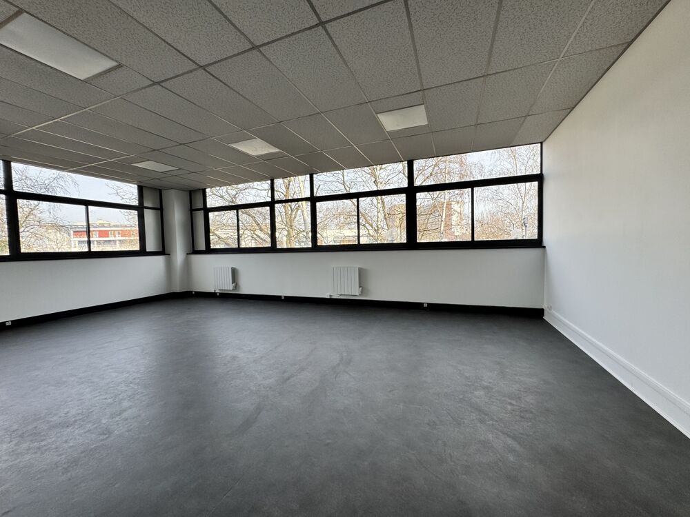   Bureaux - A LOUER - 1 044 m² divisibles à partir de 60 m² Saint denis