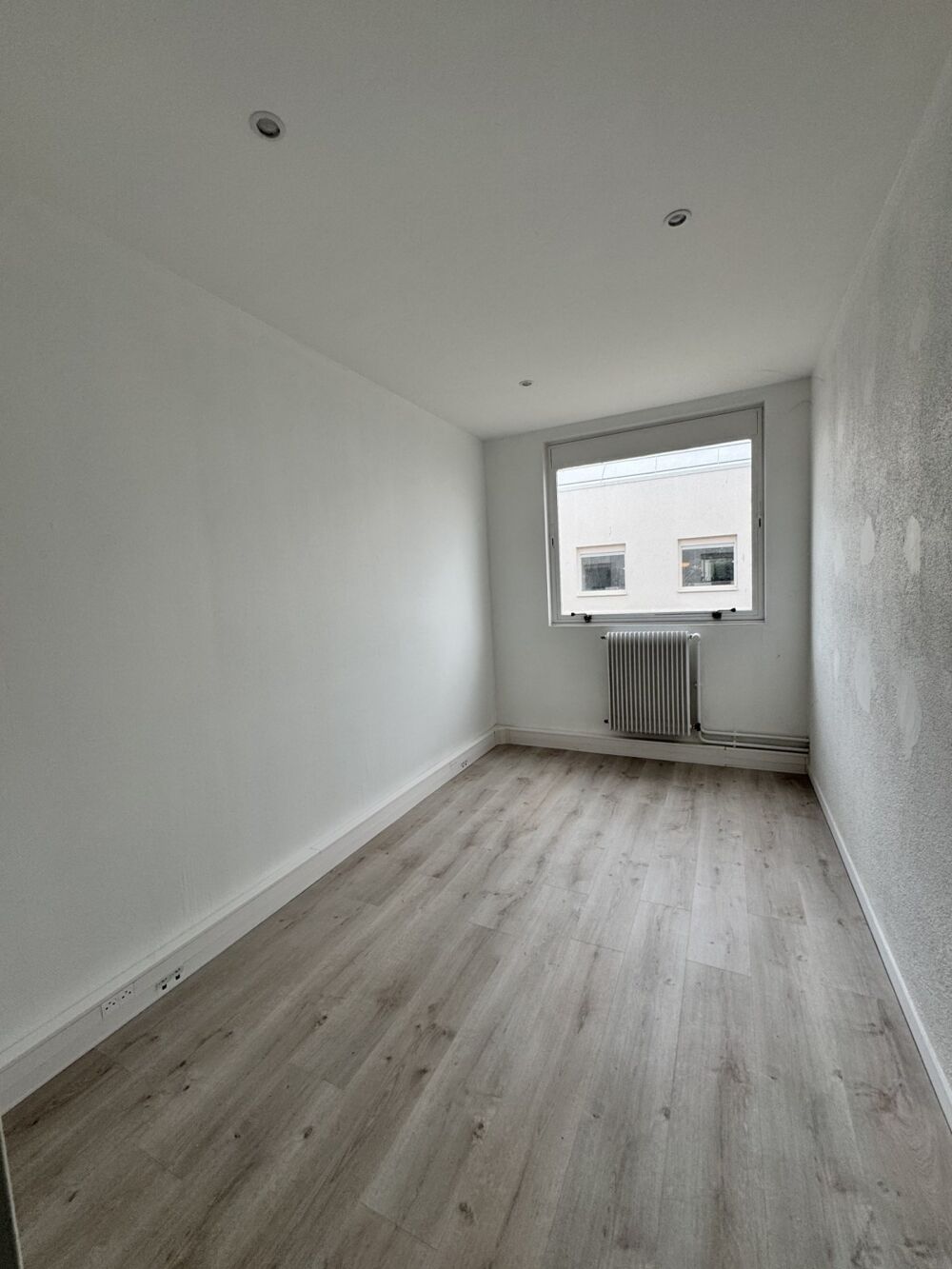   Bureaux - A LOUER - 105 m² non divisibles Osny
