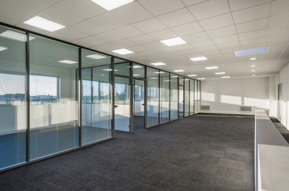   Locaux d'activité - A LOUER - 784 m² non divisibles Gennevilliers