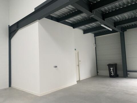  Locaux d'activité - A LOUER - 335 m² non divisibles 