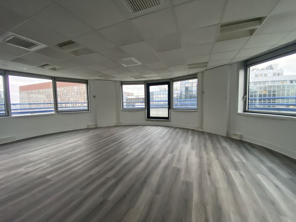   Bureaux - A LOUER - 200 m² non divisibles Noisy le grand