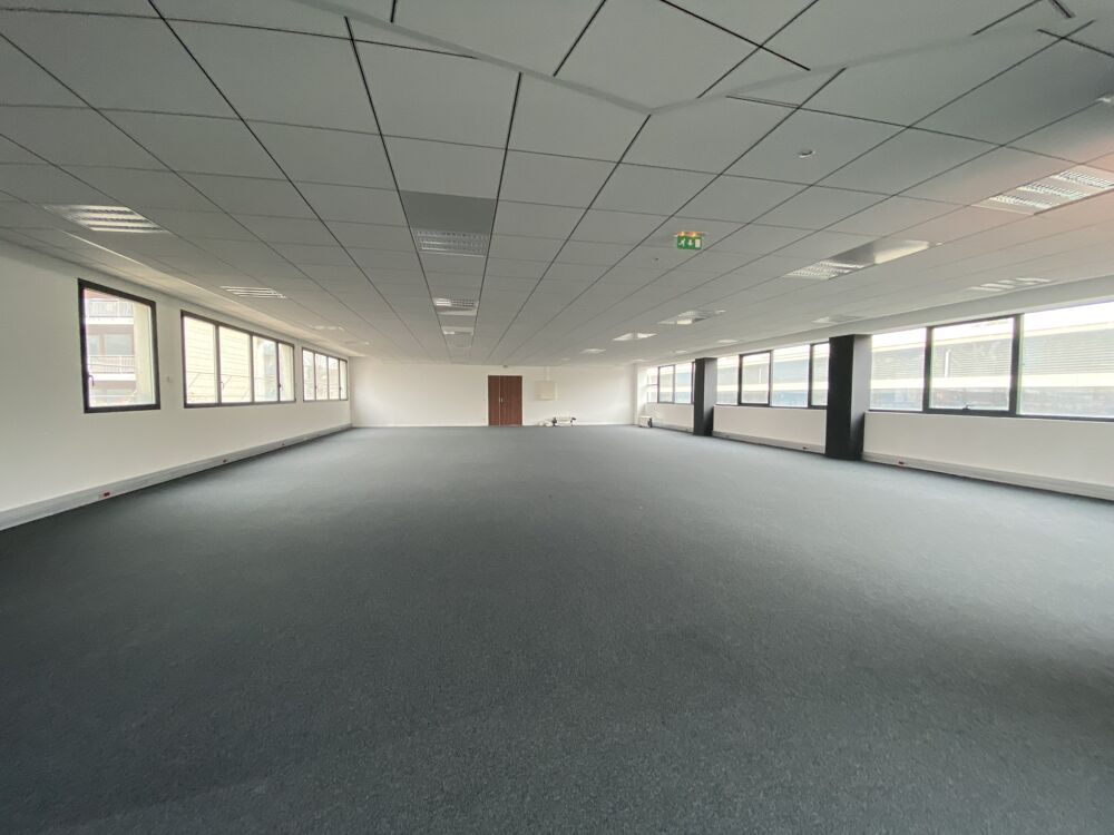   Bureaux - A LOUER - 580 m² divisibles à partir de 260 m² Chelles