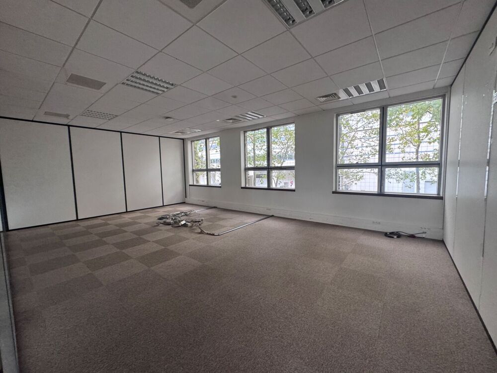   Bureaux - A VENDRE - 331 m² non divisibles Montreuil