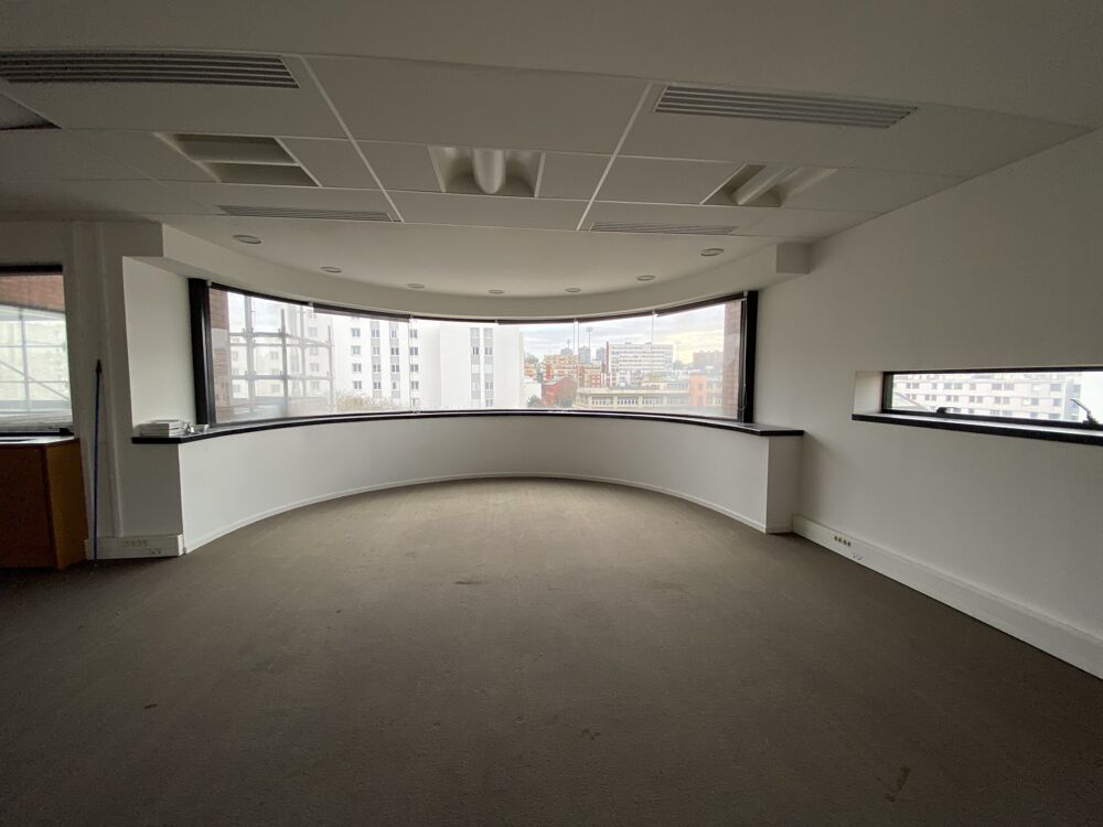  Bureaux - A VENDRE - 388 m² non divisibles Ivry sur seine