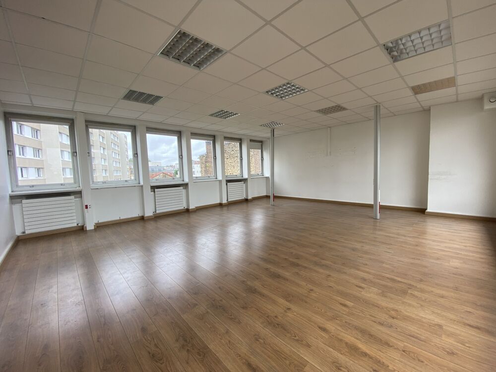   Bureaux - A LOUER - 464 m² divisibles à partir de 203 m² 
