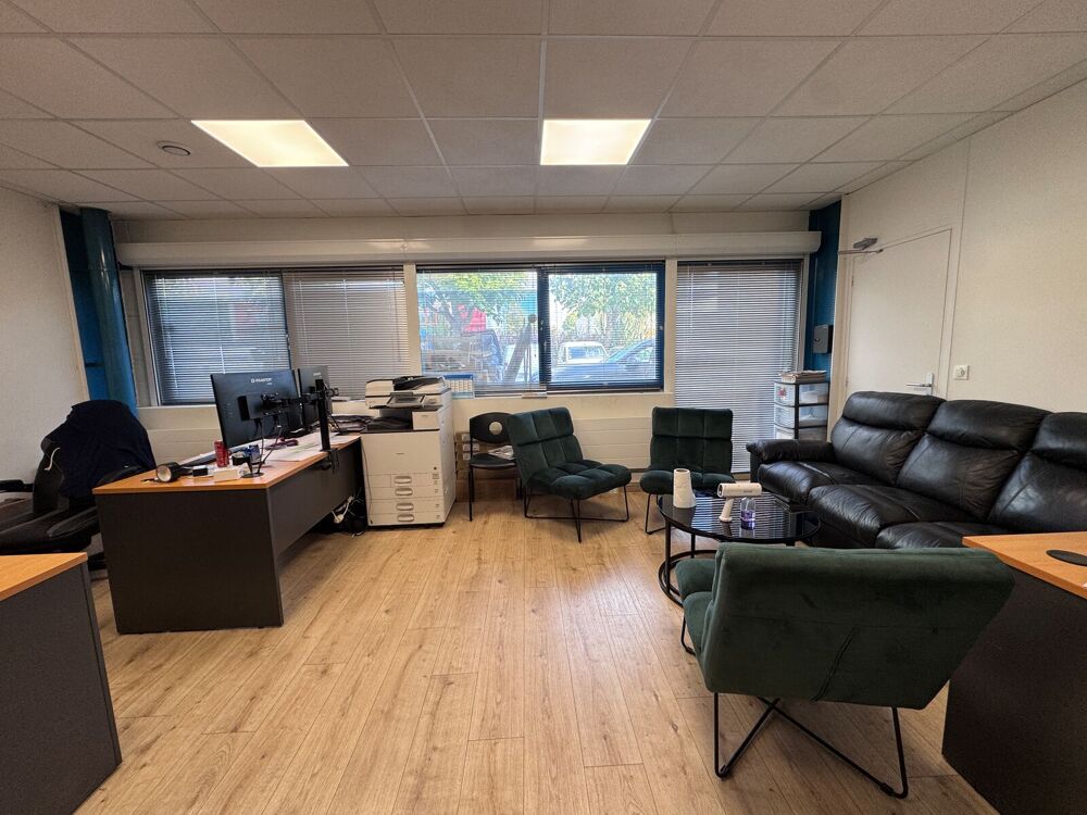   Locaux d'activité - A LOUER - 250 m² non divisibles Villepinte