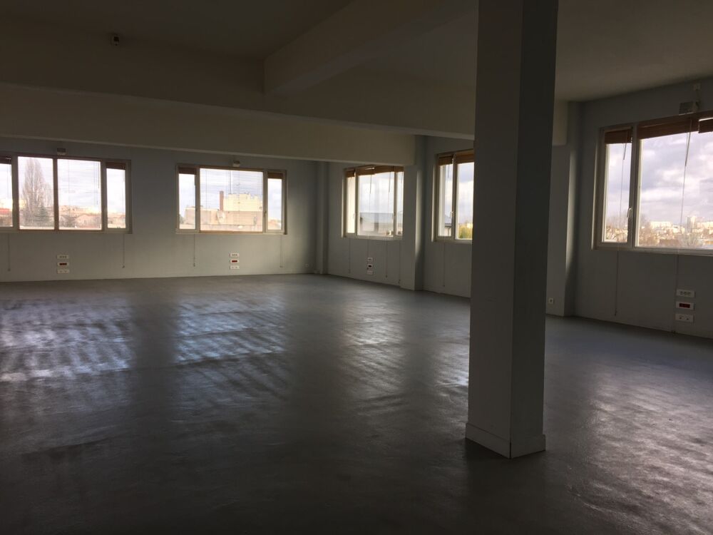  Bureaux - A LOUER - 250 m² non divisibles Montreuil