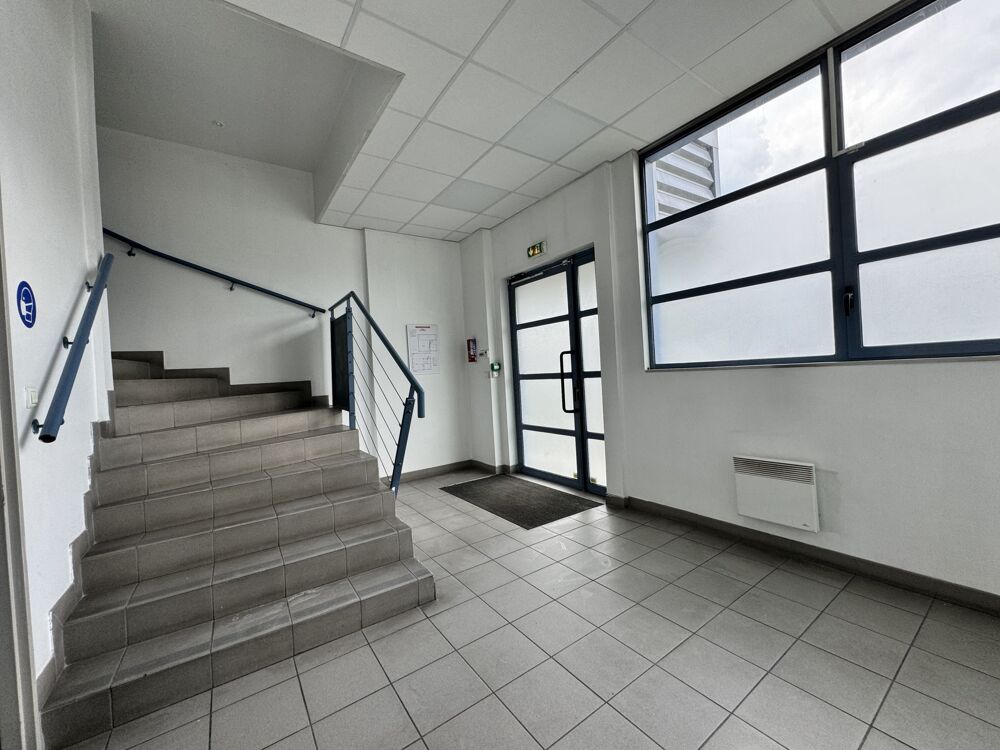   Locaux d'activité - A LOUER - 10 384 m² divisibles à partir de 418 m² Saint ouen