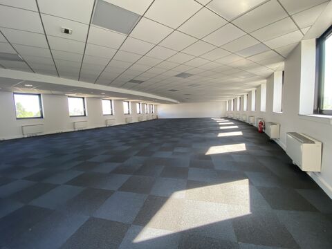 Bureaux - A LOUER - 3&nbsp;620 m&sup2; divisibles &agrave; partir de 560 m&sup2; 40483 93300 Aubervilliers