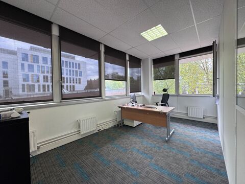   Bureaux - A LOUER - 100 m² non divisibles 