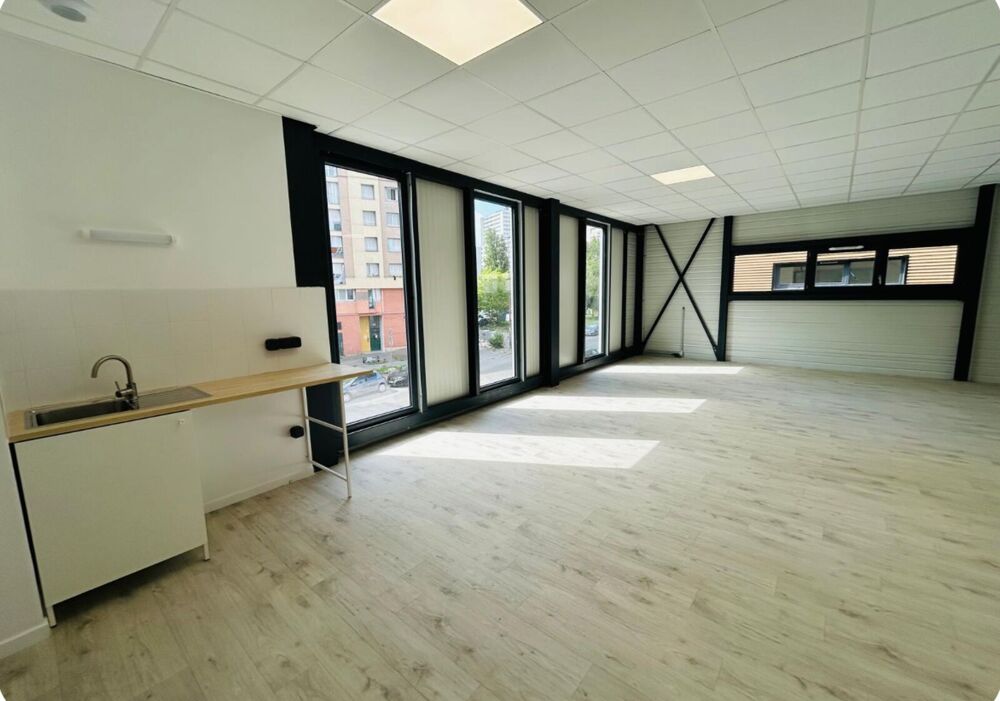   35 RUE JEAN LOLIVE 93170 BAGNOLET - 3 592 m² divisibles à partir de 130 m² Bagnolet