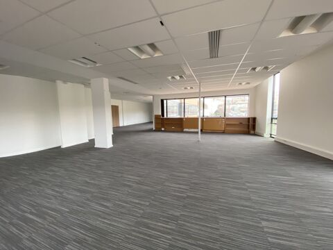   Bureaux - A LOUER - 388 m² non divisibles 
