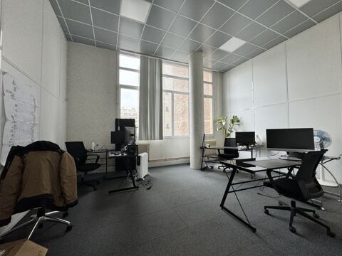   Bureaux - A LOUER - 869 m² divisibles à partir de 24 m² 