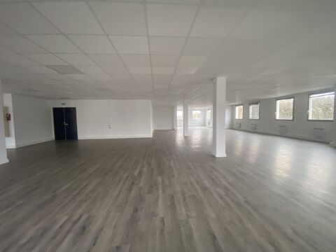 Bureaux - A LOUER - 2 513 m² divisibles à partir de 317 m² 21989 94550 Chevilly larue