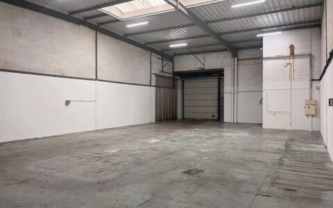   Locaux d'activité - A LOUER - 722 m² non divisibles 