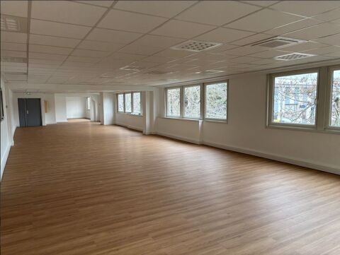   Bureaux - A LOUER - 535 m² divisibles à partir de 95 m² 