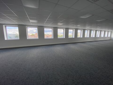 Bureaux - A LOUER - 298 m&sup2; non divisibles 4470 94200 Ivry sur seine