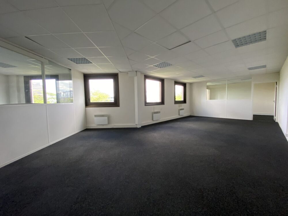   Bureaux - A LOUER - 138 m² non divisibles Rosny sous bois