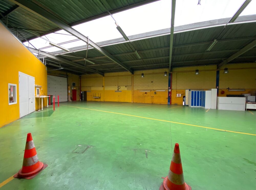   78 RUE DES ROCHES 93100 MONTREUIL - 871 m² non divisibles Montreuil