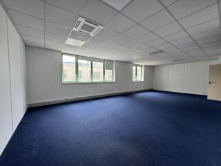   Bureaux - A LOUER - 297 m² non divisibles Pantin