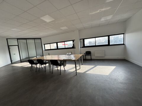   Bureaux - A LOUER - 163 m² non divisibles 
