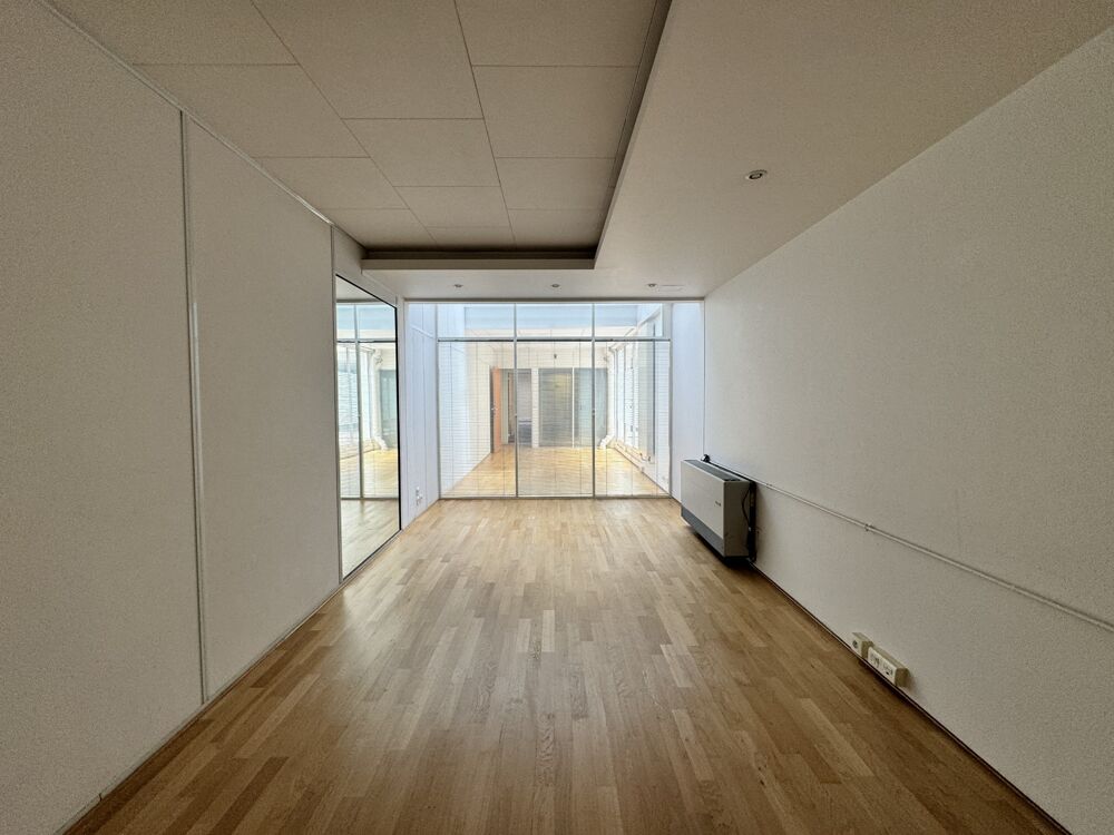   Bureaux - A VENDRE - 542 m² non divisibles Paris 17