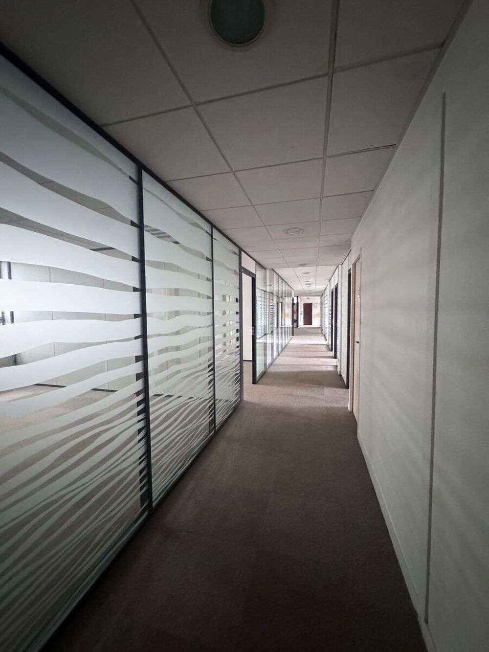   Bureaux - A VENDRE - 331 m² non divisibles Montreuil
