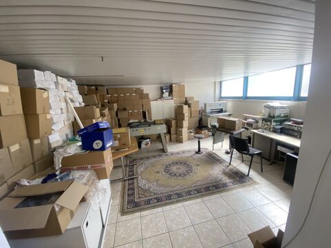 Bureaux - A VENDRE - 105 m² non divisibles 600000 93200 Saint denis